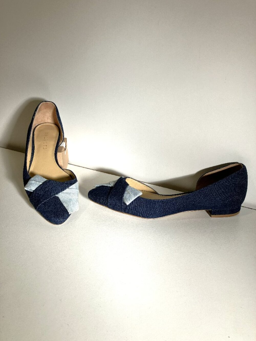 TALBOTS Edison D'Ornay Dark Blue Denim Flats.  Size 7.5. Excellent preown.